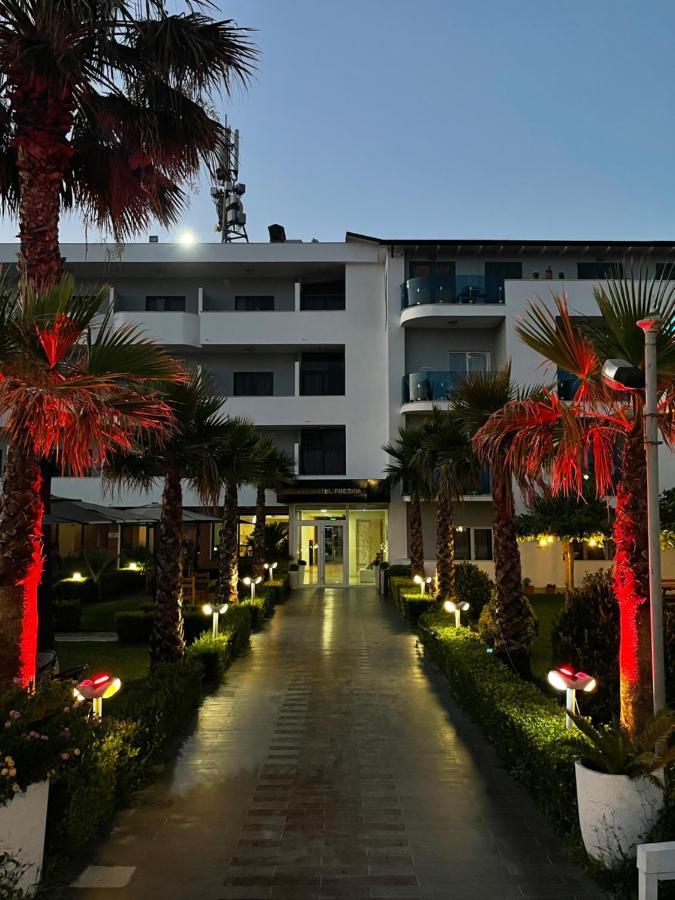 Freskia Resort Velipojë Exteriör bild
